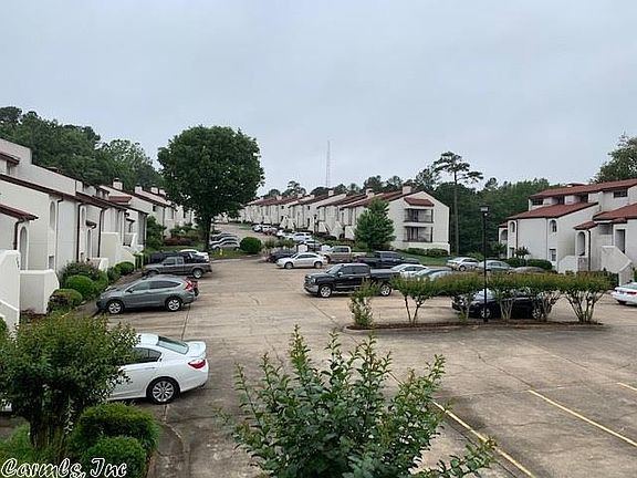 4th image of 301 Kings Row Dr APT 208