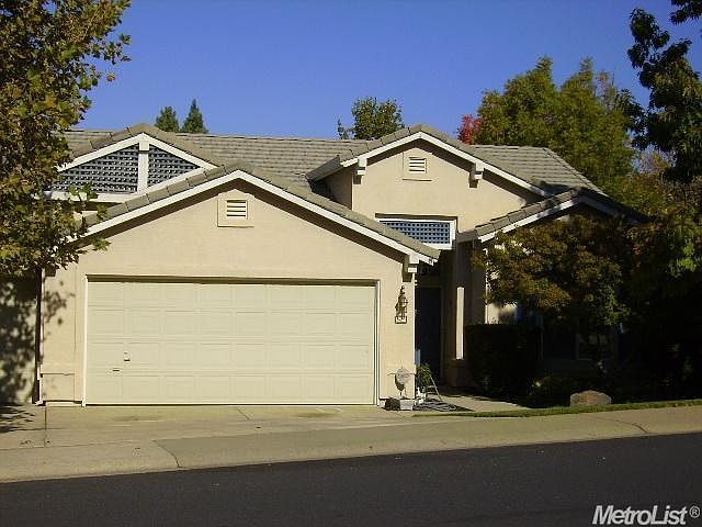 1st image of 325 Randall Dr