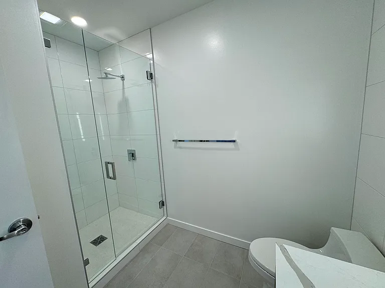 10232 NE 10th St #1106 — Photo 7
