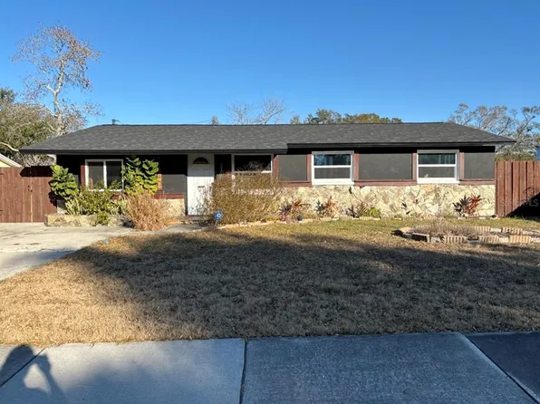 8871 94th St, Seminole, FL 33777