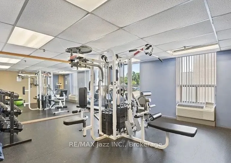 55 William St E #716 — Photo 19