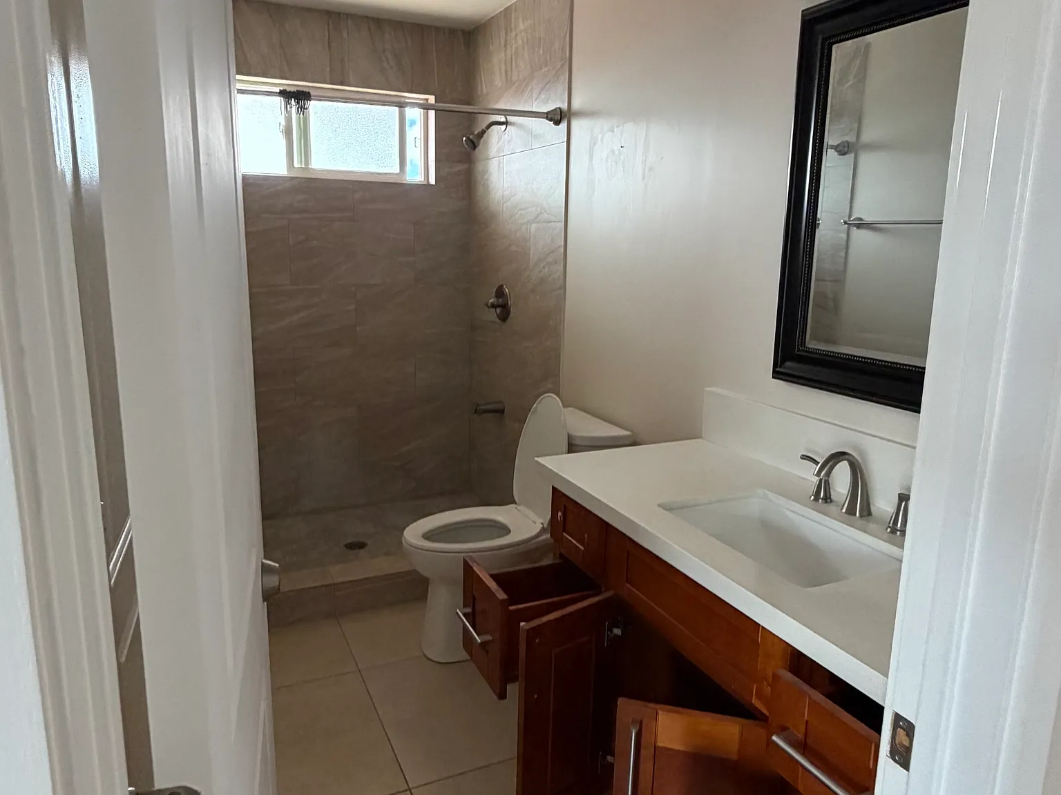 3 bed, $2,500 — Photo 4