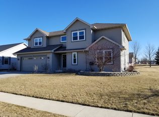 429 Settlement Rd, Hartford, WI 53027