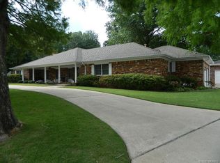 502 Greenwood Dr, Tahlequah, OK 74464