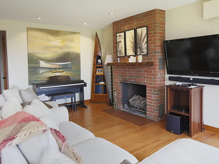 4701 Westover Ter — Photo 13