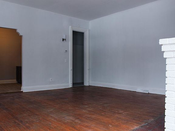 5th image of 73 Richmond Ave APT 1
