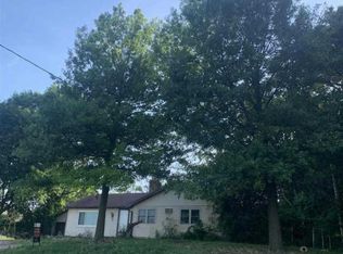 7747 NE Indian Creek Rd, Topeka, KS 66617