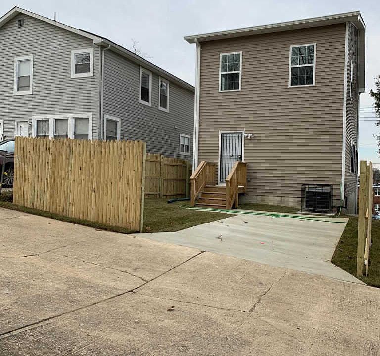 2nd image of 4417 A St SE