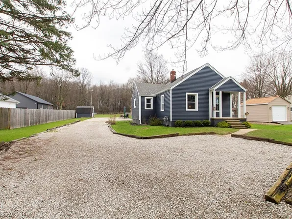2590 Center Rd, Hinckley, OH 44233
