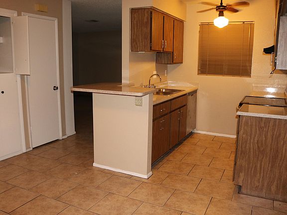 3rd image of 9029 W Elm St Unit 4