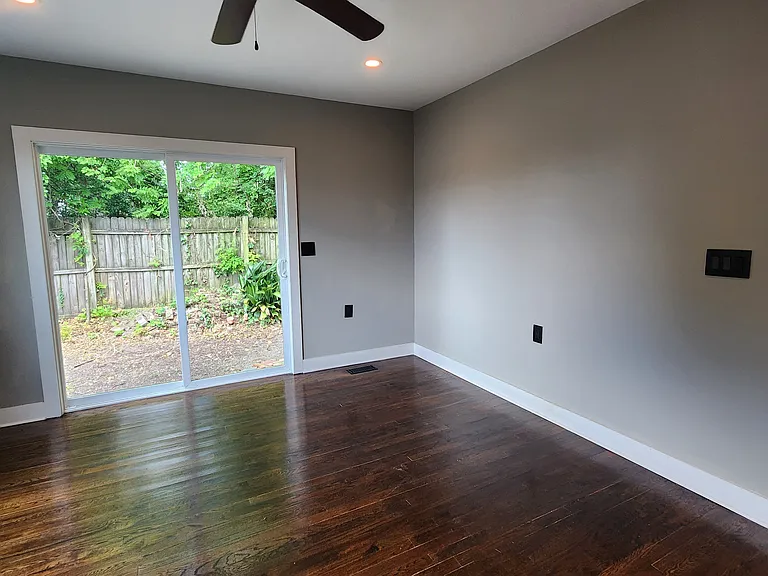 207 Highland Ave — Photo 8