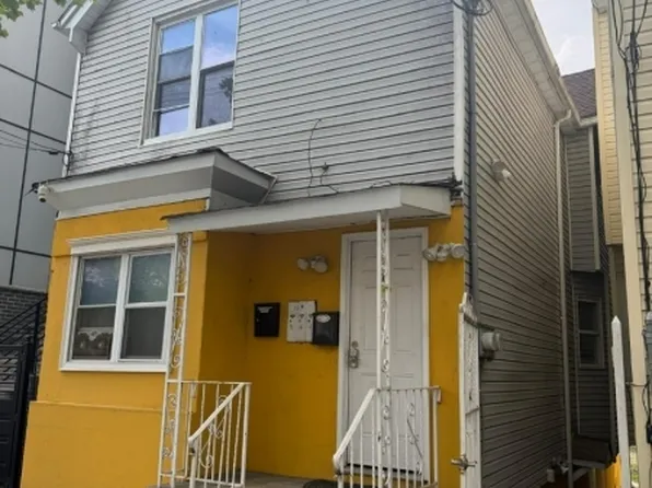 78 Garside St, Newark City, NJ 07104