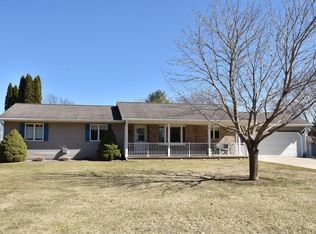 9308 Windy Acres Dr, Kewaskum, WI 53040