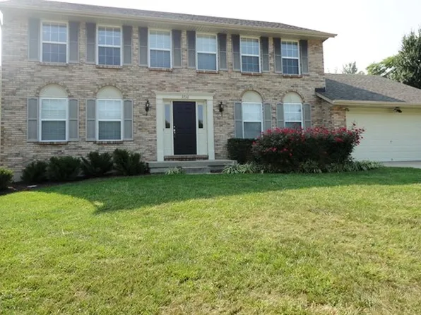 3736 Maplebrooke Ln, Amelia, OH 45102