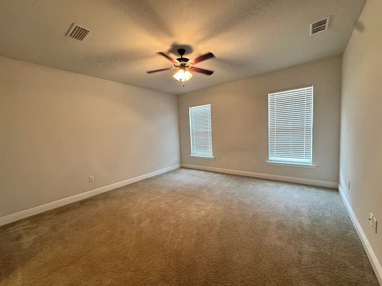 5723 Maggie Rose Cir — Photo 15
