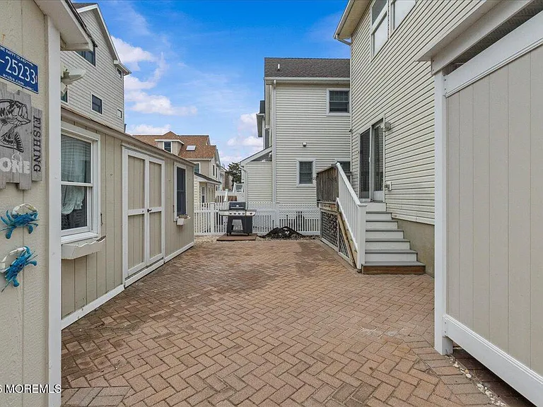 45 Fielder Ave — Photo 33