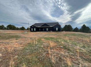 37230 Poteau Mountain Rd, Poteau, OK 74953