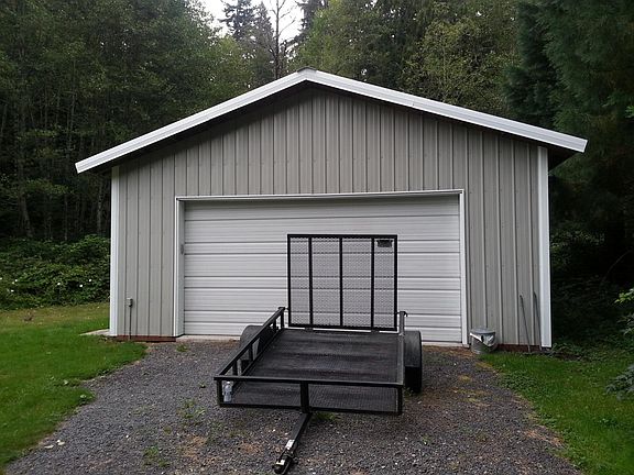 DETACHED 24 X 36 GARAGE WITH REMOTE ENTRY