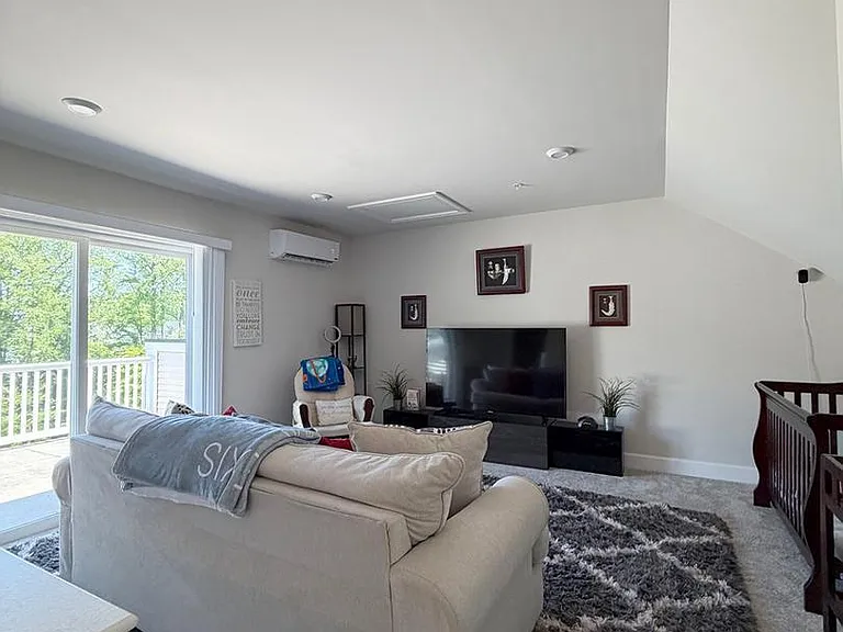 10802 Foxtrot Cir — Photo 15