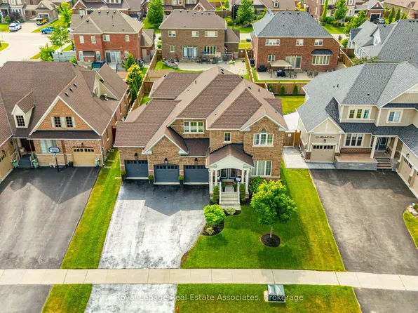 17 Mitchell Cres, Mono, ON L9W 6W6
