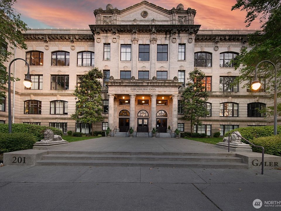 Queen Anne High School Condominium main entrance 201 Galer St Seattle WA 98109