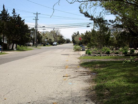 View East to beach entrance