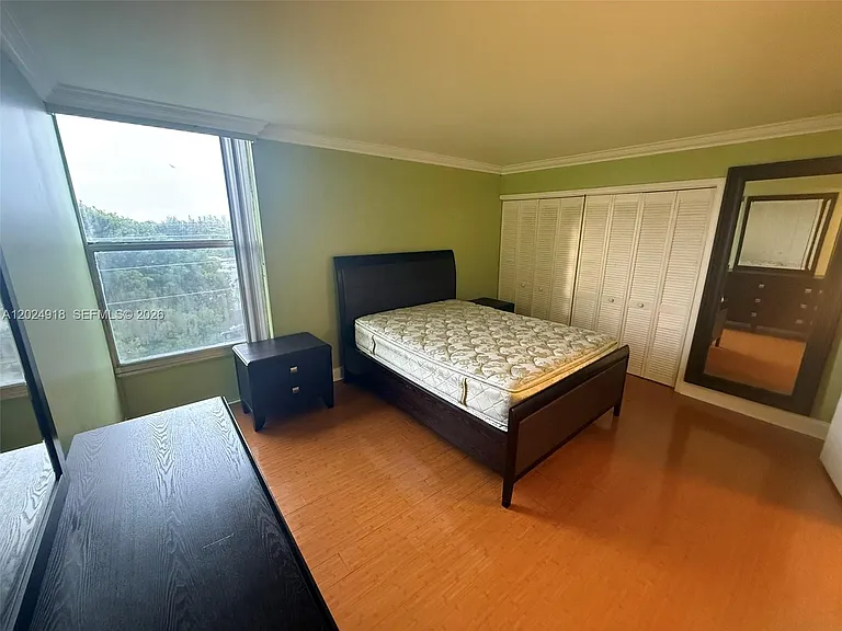 2020 NE 135th St #503 — Photo 13