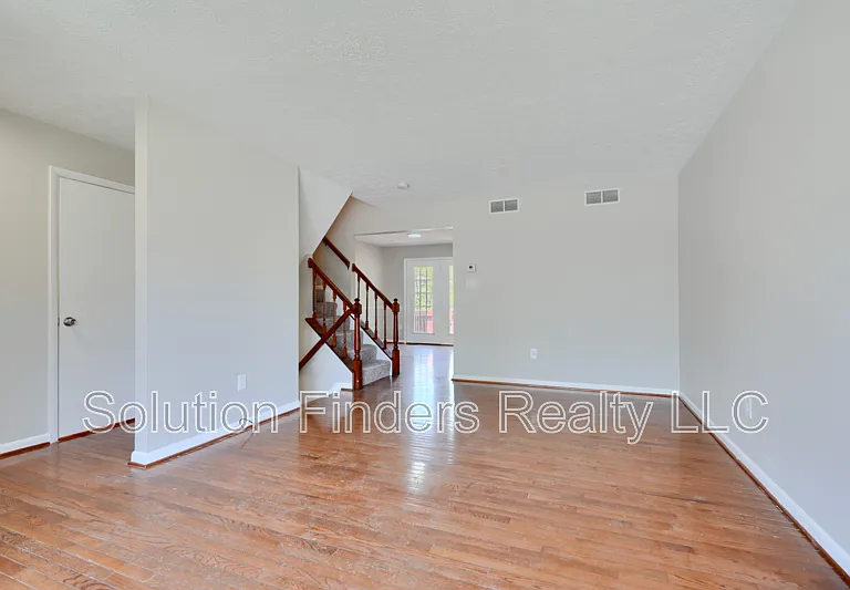 3419 Clairborne Way — Photo 4
