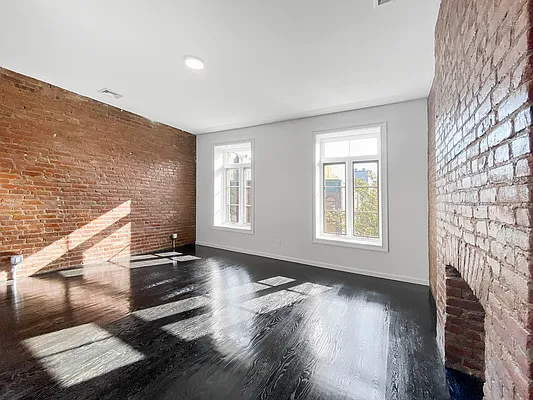 Rented by Skyward | media 35