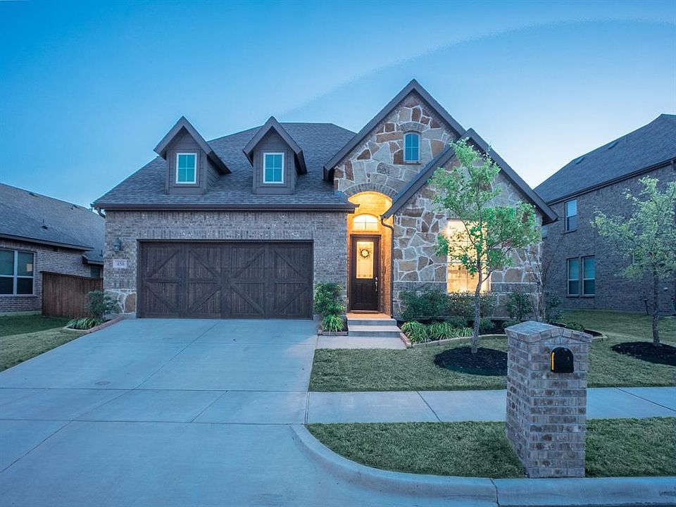 1st image of 450 Bentley Dr