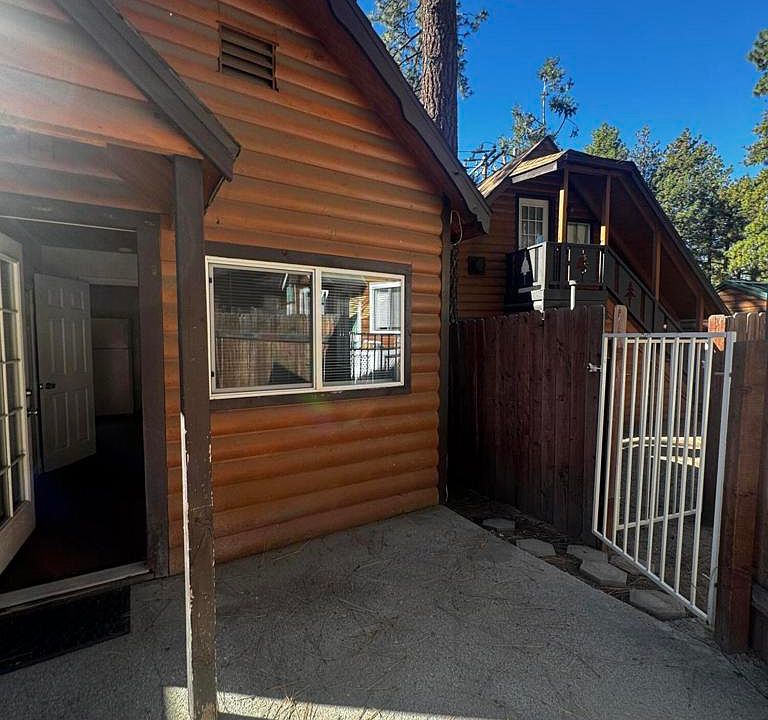 2nd image of 25055 Marion Ridge Dr