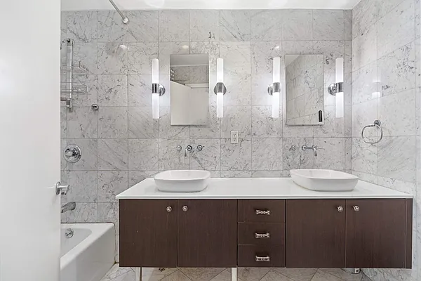 Sold by Compass | media 9