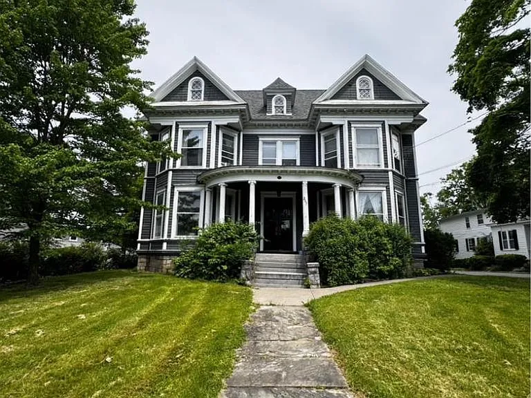 207 E Genesee St #5 — Photo 1
