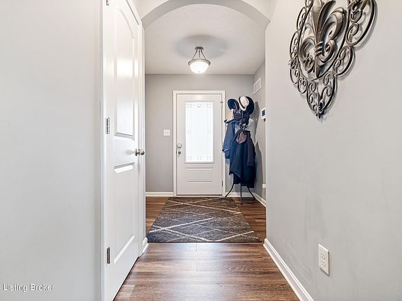 4th image of 468 Gentry Crossings Blvd