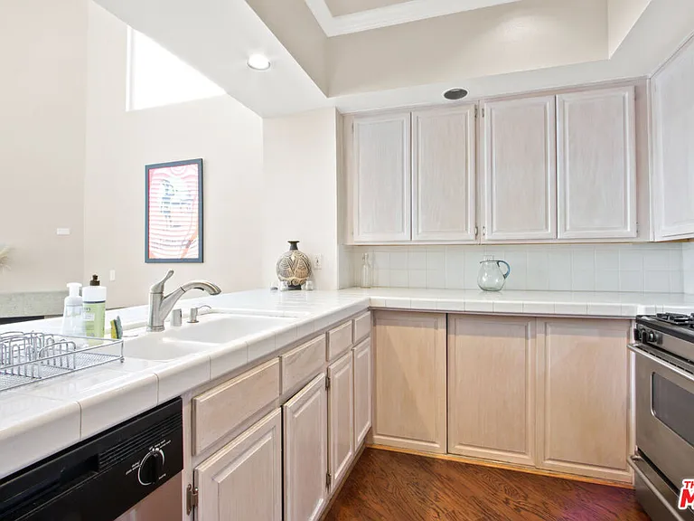 255 Main St #306 — Photo 9