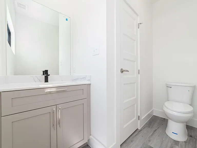11924 N Hoa Sen Cir — Photo 20