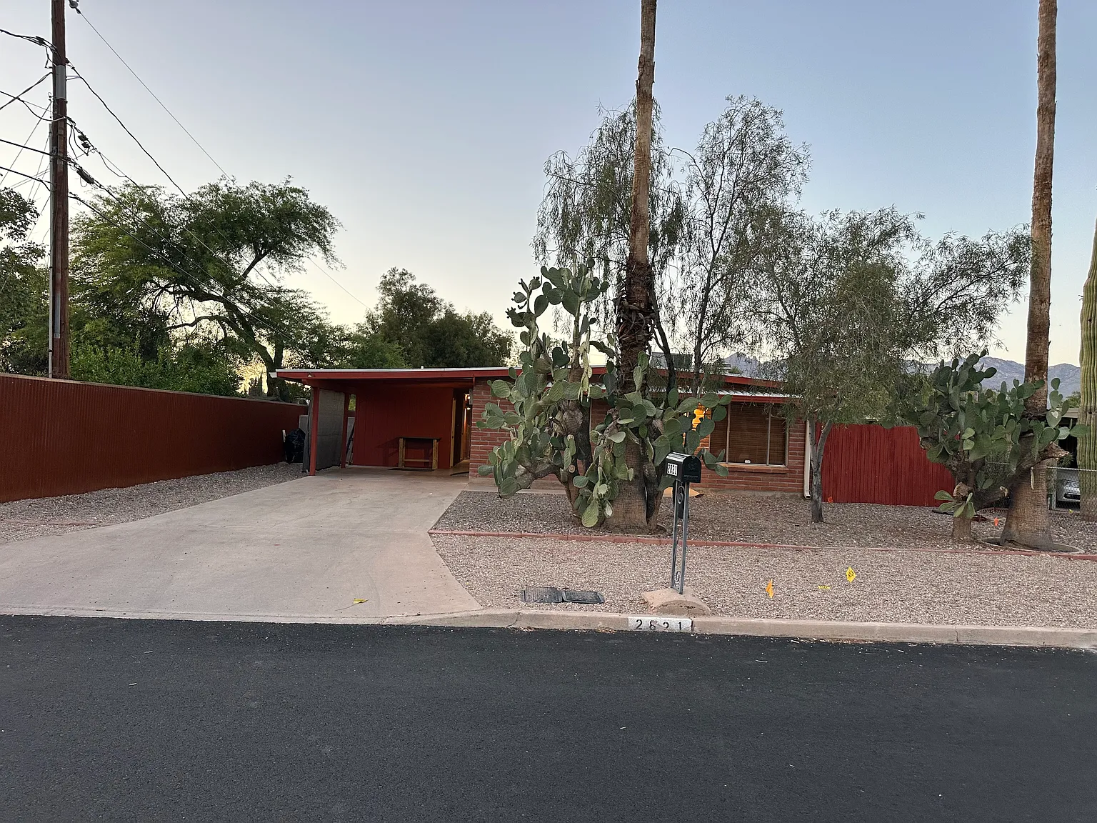 2 bed, 1100 sqft, $1,600 — Photo 2
