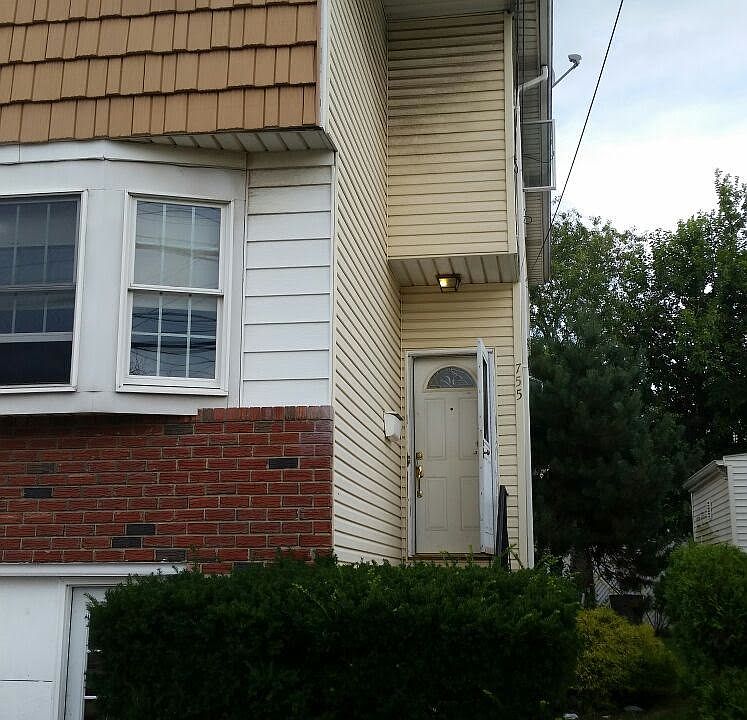 1st image of 755 Woolley Ave