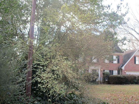 3rd image of 557 Haralson Dr