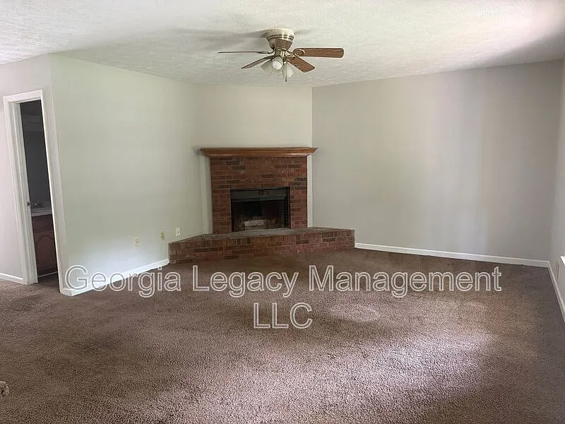 3 bed, 2.5 bath, $1,475 — Photo 4