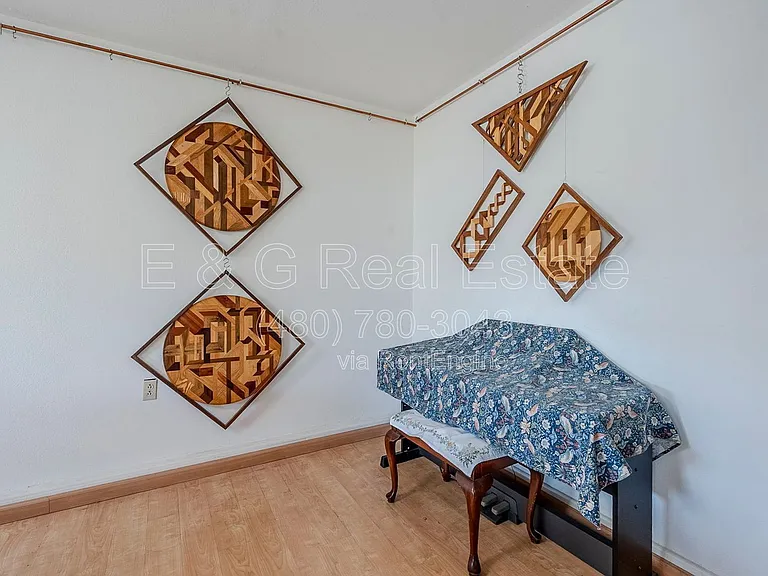1022 W Apollo Ave — Photo 41