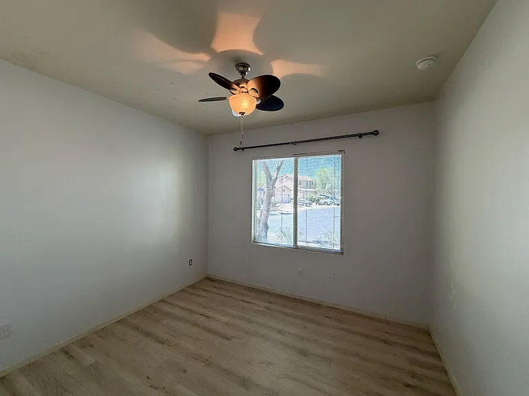 1145 E Madera Grove Ln — Photo 5