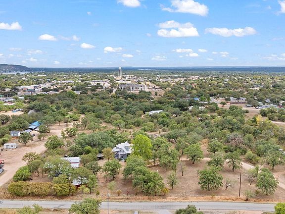 2nd image of 2403 Maple Lane