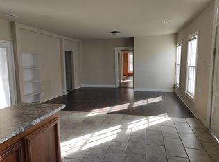 209 Sycamore St #B, Newburgh, IN 47630