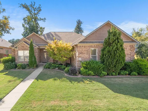 1300 Oak Glenn Pl, Bryant, AR 72022
