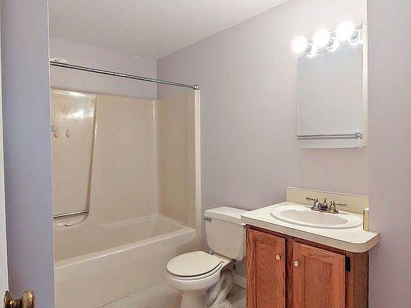 4th image of 14 Garfield St #14