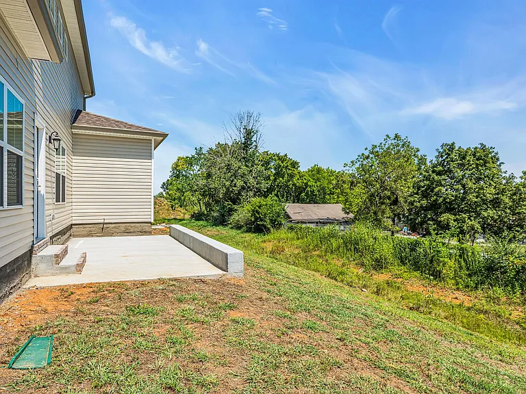 117 Traveller Ln — Photo 33