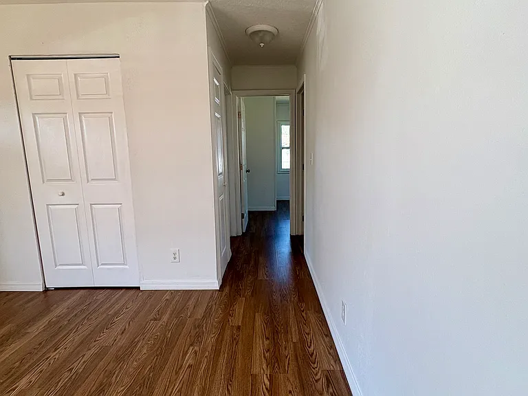 14453 Congress St — Photo 3