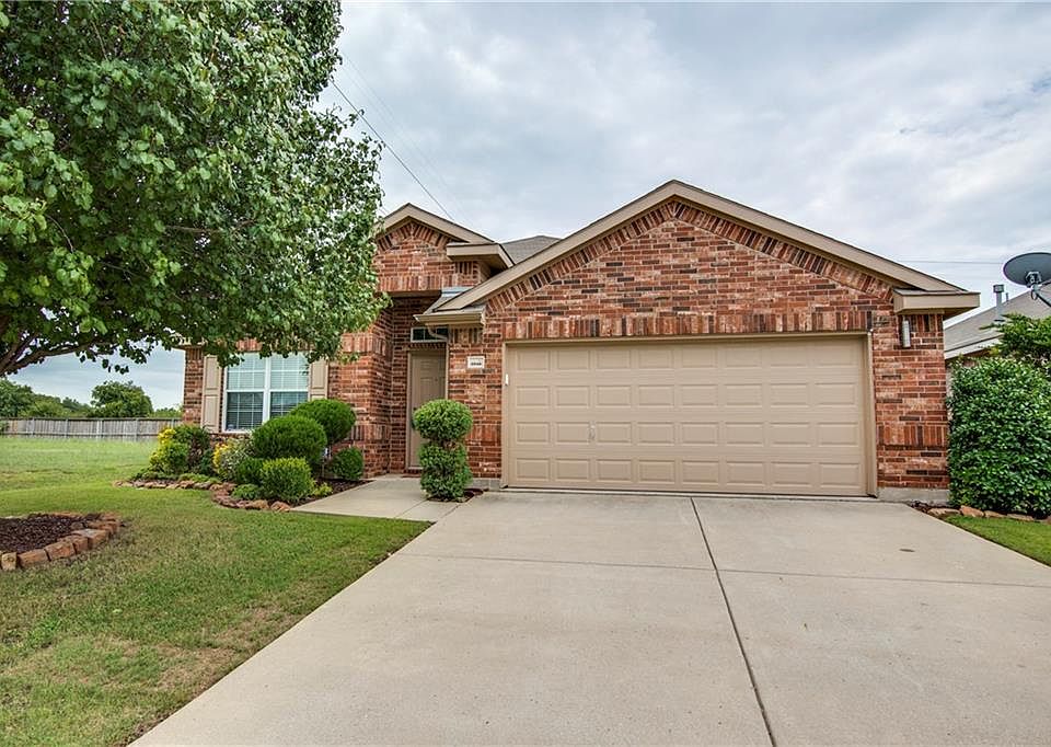 1st image of 3940 Eaglerun Dr
