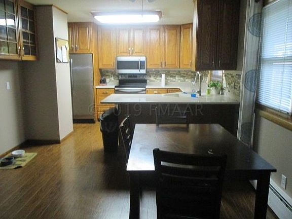 5th image of 850 4th St N